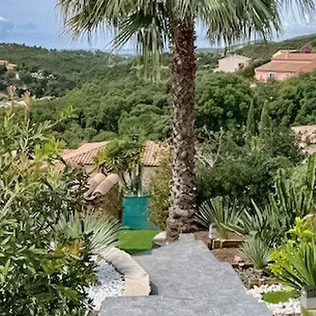 Holiday home Luxurious In Les Maures *