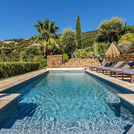 In Les Maures La Londe-les-Maures